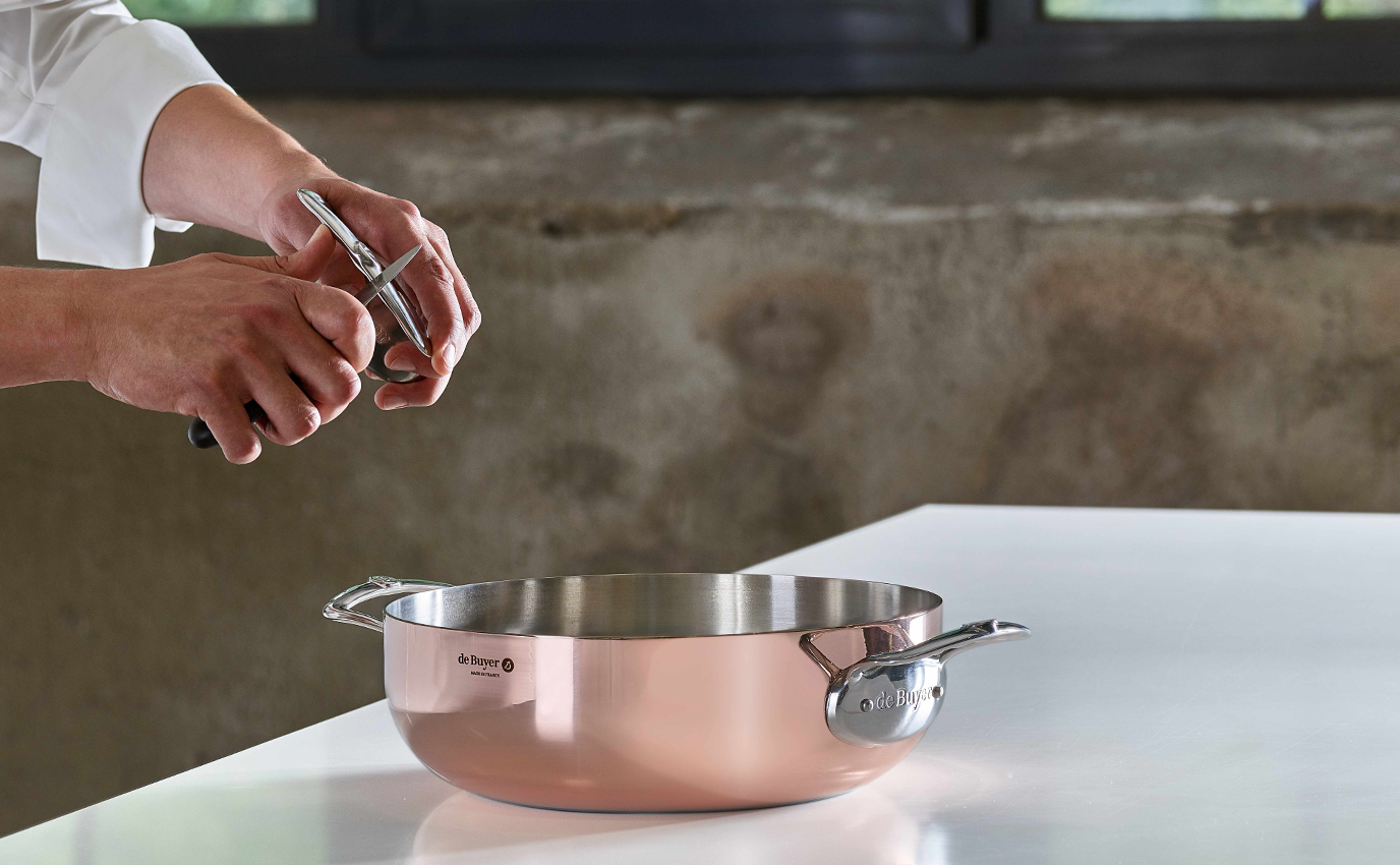 de buyer brand territory art direction hands chef mains copper cut découpe cuivre photo frappa