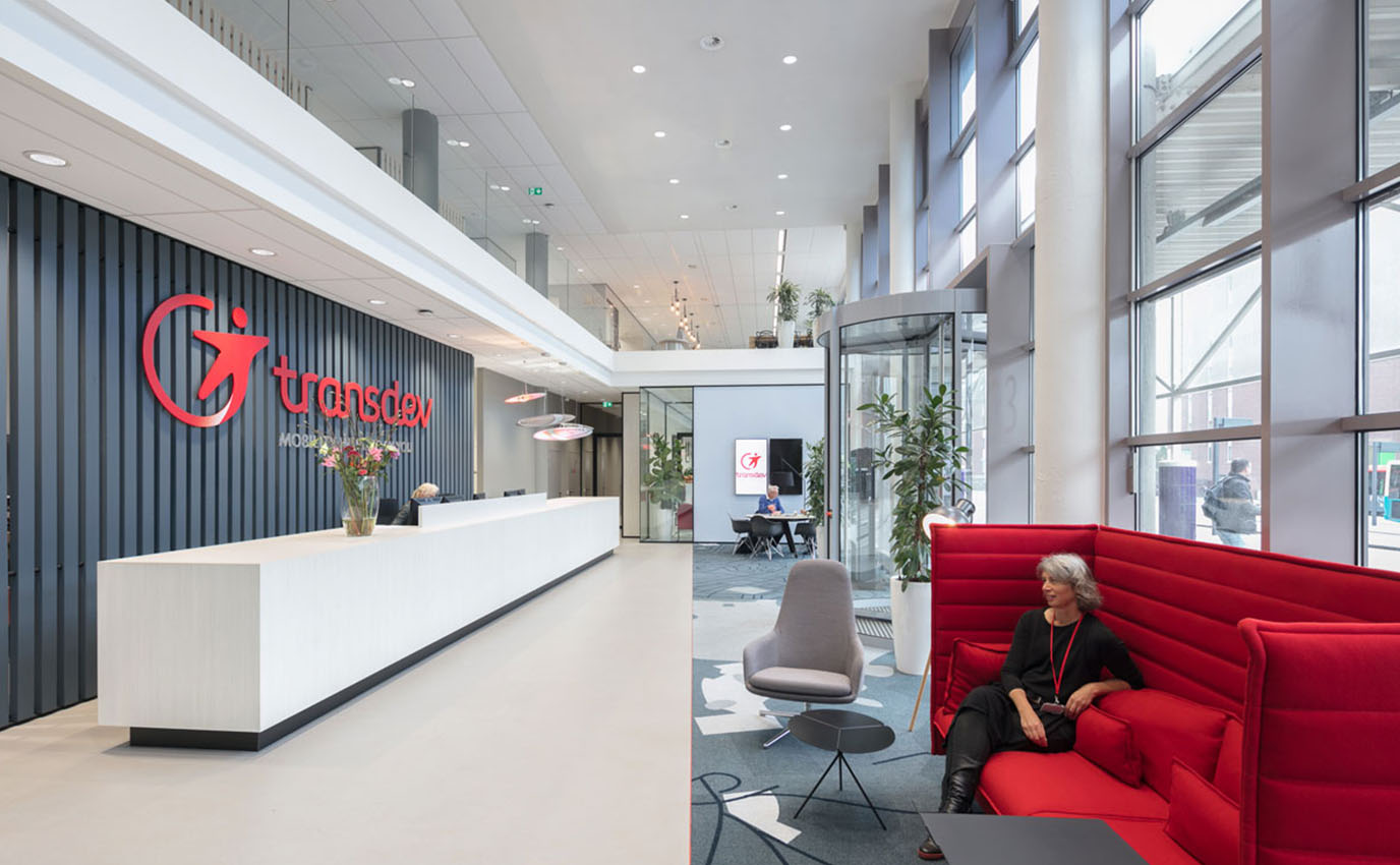 transdev brand marque architecture mur wall design volume logo frappa